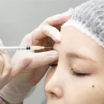 皮膚科医が徹底考察！若いうちからのボトックスが老化予防に本当に効果的か